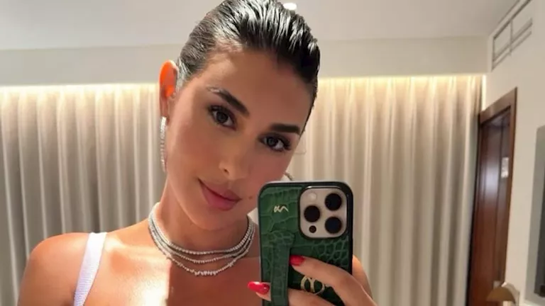 “سيلفي” ياسمين صبري يخطف الأنظار على السوشيال ميديا.. صورة