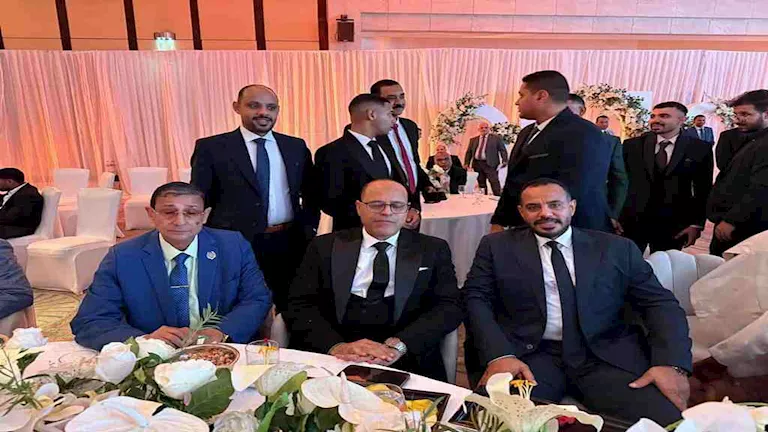بحضور رئيس الوزراء وكبار المسؤولين.. وزير العمل يحتفل بزفاف ابنته
