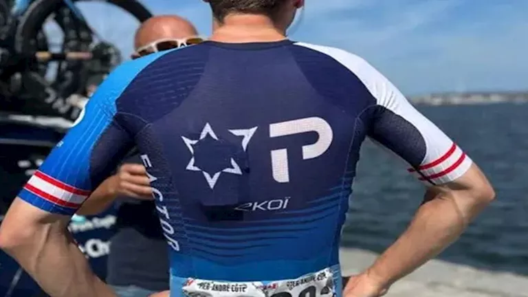 فريق إسرائيلي يمحي اسم بلد “الكيان الصهيوني” من قميصه.. ما القصة؟