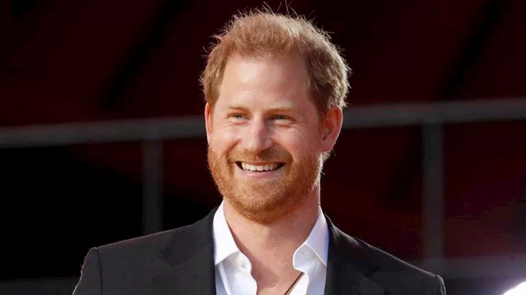 10 صور تكشف أسرار حياة الأمير هاري بعد تبرعه لأطفال غزة وأوكرانيا