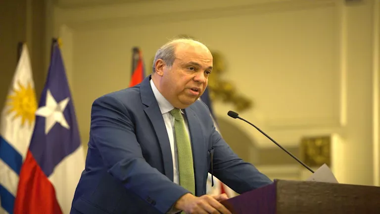 وزير الطيران: مصر لا تبيع مطاراتها وستظل أصل سيادي للدولة