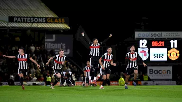 مانشستر يونايتد يتخلى عن فرصة العودة لكأس كاراباو