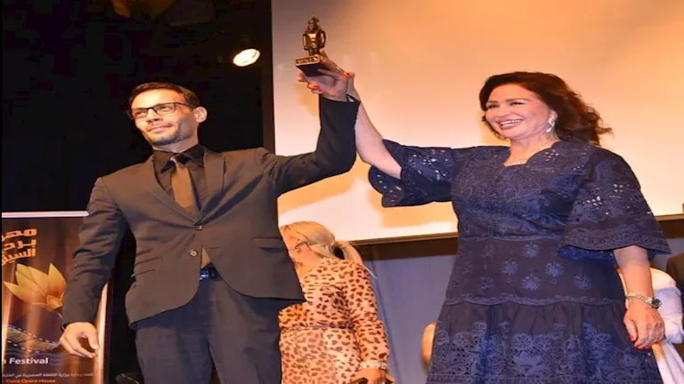 شريف إدريس يحتفل بتكريمه في مهرجان بردية السينمائي