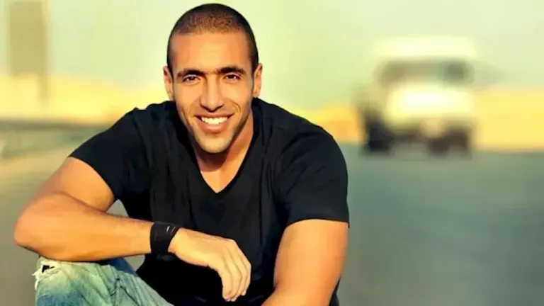 تشييع جثمان الفنان عمرو ستين إلى مثواه الأخير من مسجد الشرطة