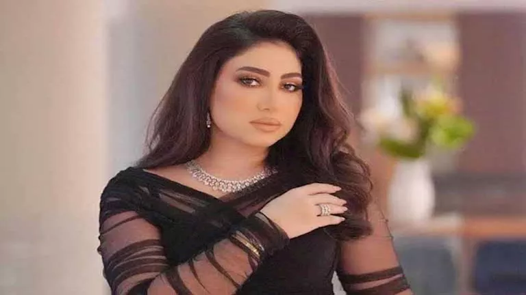 بوسي بإطلالة ناعمة.. لماذا اختارت هذا اللون؟