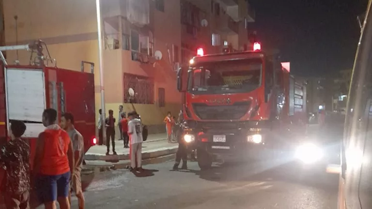 إصابة 5 أشخاص في حريق شقة سكنية بالسويس