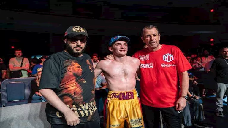 عبدالله داركازانلي ينتصر على كوبوسكي ضمن أسبوع النزال بين كانيلو وكروف