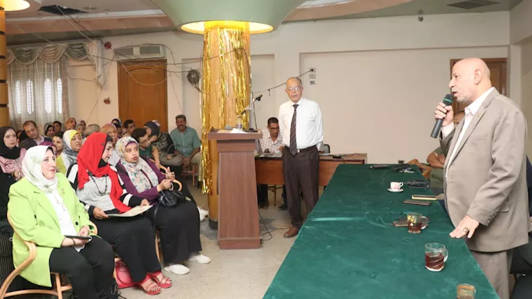 نقابة المعلمين تواصل توضيح البكالوريا.. لقاء موسع بشرق القاهرة يجيب عن