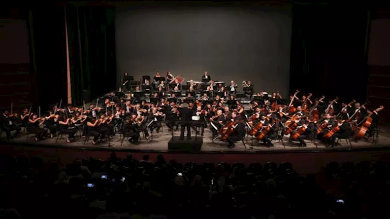 مختارات من أشهر الأوبرات العالمية احتفالاً بمرور 30 عام على العلاقات ا