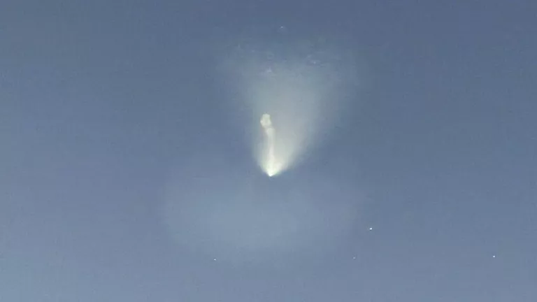 جيش الاحتلال ينشر صور اعتراض صاروخ أطلق من اليمن باتجاه إسرائيل