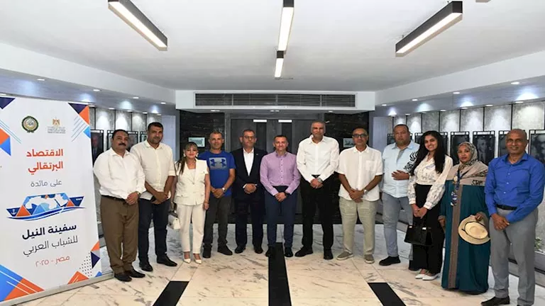 بالصور.. محافظ أسوان يستقبل وفد “سفينة النيل للشباب العربي”