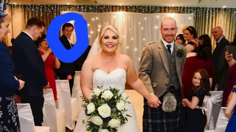 “الرجل الغامض”.. سيدة تحل لغزا عمره 4 سنوات عن مجهول في حفل زفافها