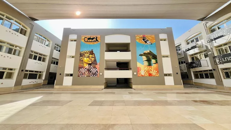 بالصور- جامعة الأقصر الأهلية تستعد لانطلاق العام الدراسي الأول