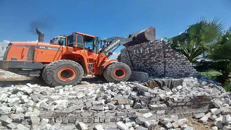 الموجة 27.. تنفيذ 28 قرار إزالة بناء مخالف في الإسكندرية -صور