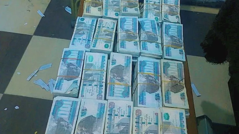 من شجار عابر إلى لغز مثير.. القصة الكاملة لـ”شوال الملايين” في صحراء ا