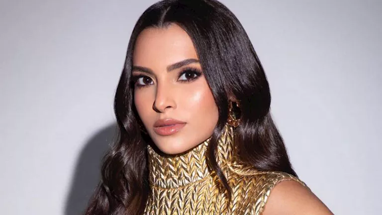 بعقد ضخم حول الرقبة.. هكذا اختارت كارمن سليمان إطلالتها