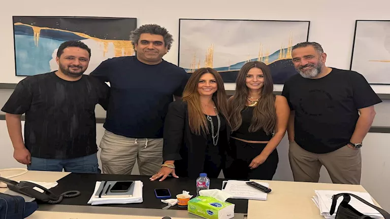 إيمان العاصي وخالد أنور من كواليس مسلسل “قسمة العدل”