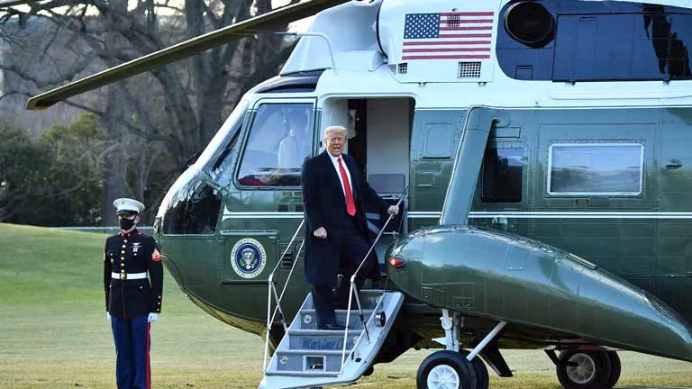 كيف يتم نقل مروحية “مارين ون” مع ترامب في رحلاته الخارجية؟