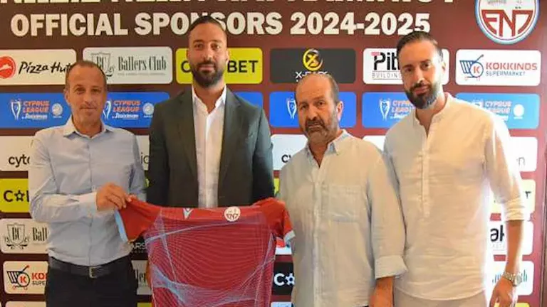 “بدرجة رجل أعمال”.. 20 صورة ترصد استثمارات ميدو بجانب كرة القدم