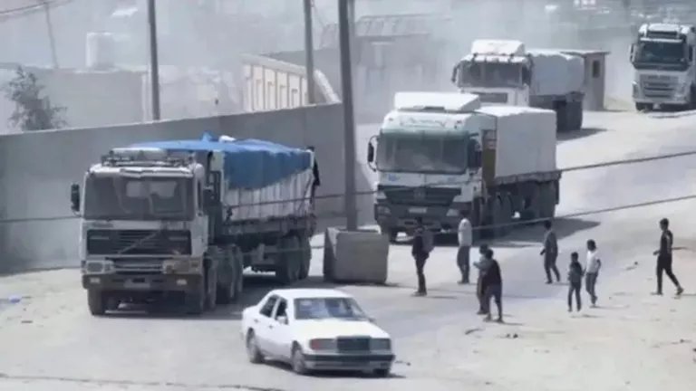 بعد مقتل إسرائيليين.. إسرائيل تعلق إدخال المساعدات من الأردن لغزة