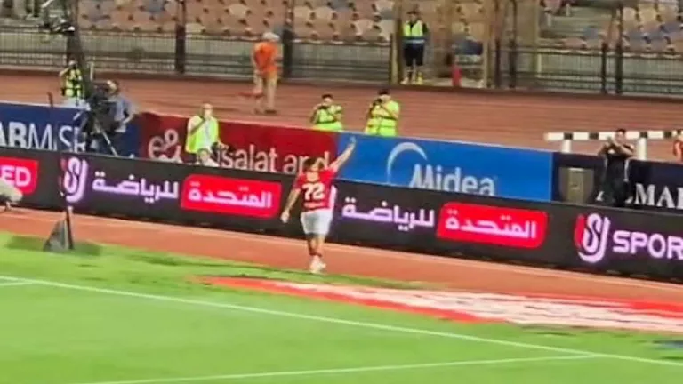 جماهير الأهلي تهاجم تريزيجيه.. ورد غير متوقع من اللاعب (فيديو)