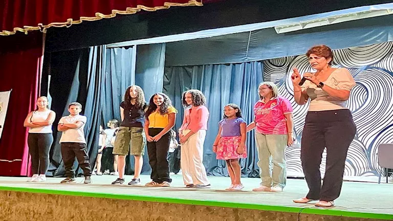 بالصور.. إبداعات الأطفال تتألق في الحفل السنوي للطلائع بنادي الصيد