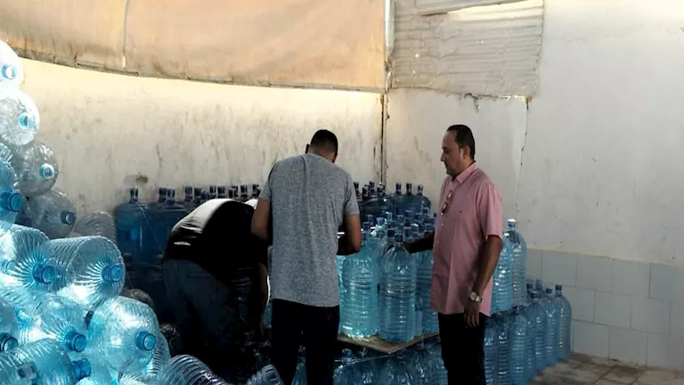 غلق 3 منشآت وضبط وإعدام 6 أطنان أغذية ومشروبات فاسدة بجنوب سيناء