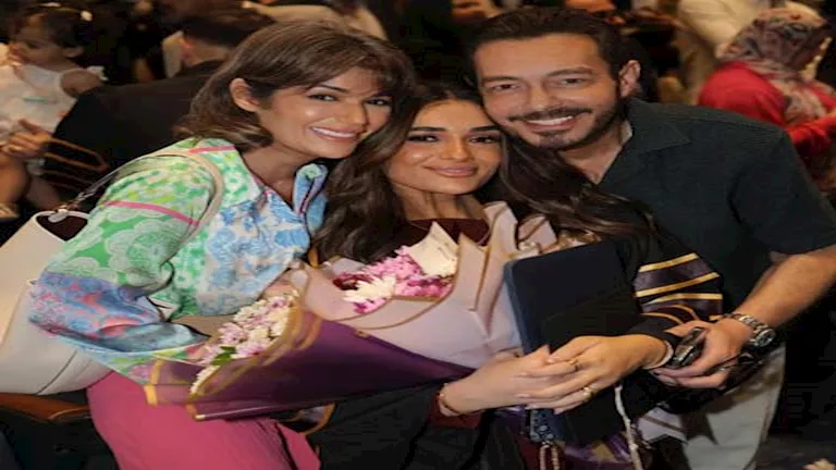 أحمد زاهر لـ ابنتيه ملك وليلى: شرفتوني وبحبكم يا أشطر بنات (16 صورة)