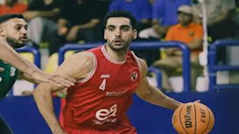 استجاب لمطالب اللاعب.. الأهلي يتفق على تجديد عقد إيهاب أمين