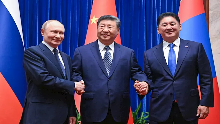 الرئيس الصيني لـ بوتين: روسيا والصين هما المنتصران الرئيسيان في الحرب
