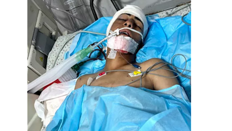 أصيب بشلل نصفي.. كيف تحطم حلم لاعب كرة قدم في غزة برصاص الاحتلال