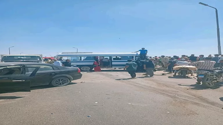 مصرع طفل وإصابة 6 آخرين.. ننشر الصور الأولى لحادث كوبرى طملاى بالمنوفي