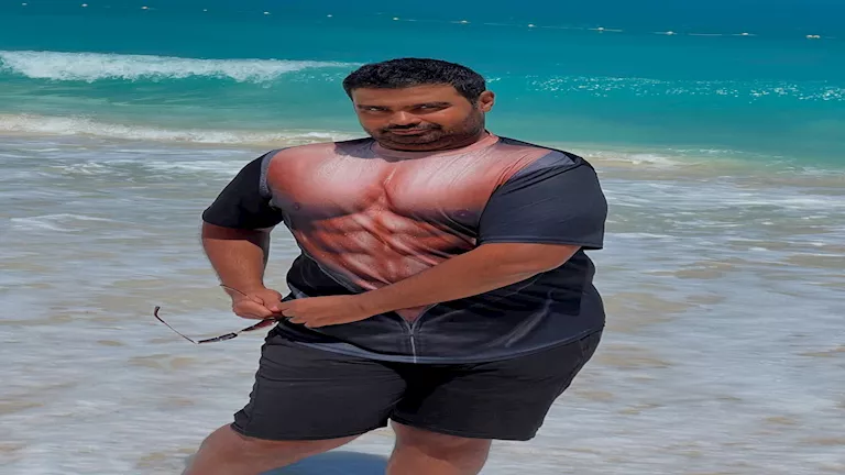 “ولا جيم ولا وجع دماغ”.. إسلام إبراهيم بـ “تيشيرت كمال الأجسام” على ال