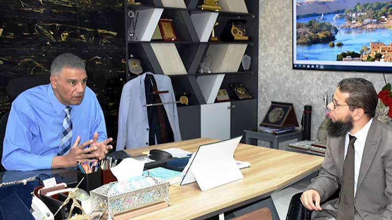 محافظ أسوان يستقبل مدير التموين الجديد ويوجه بتكثيف الرقابة على الأسوا