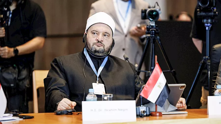 أمين دُور “الإفتاء”: مصر لم تدخر جهدًا في تفعيل دَور الدين كقوة للسلام