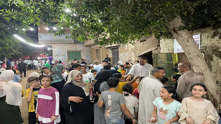 بالصور.. أهالي “شبرازنجي” يحيون مولد سيدي الشبراوي بتقليد عمره قرنين م