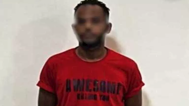 فيديو فاضح في ميكروباص.. الداخلية تضبط بائع تحرش بفتاة في الجيزة