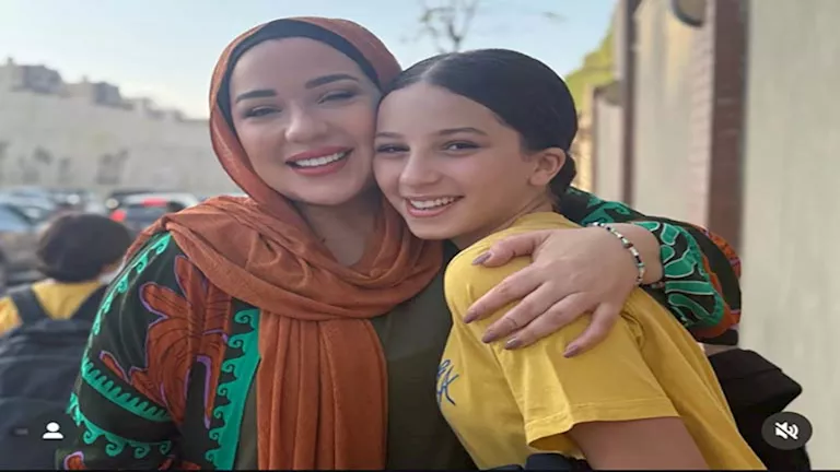 بالصور.. نجوم الفن مع أبنائهم في “أول يوم مدرسة”