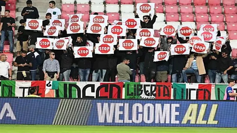 جماهير منتخب إيطاليا تحرج منتخب الكيان الصهيوني