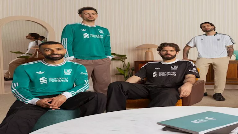 محمد صلاح يرتدي القميص الثالث لليفربول