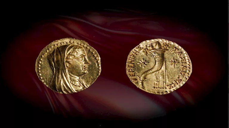 اكتشاف عملة ذهبية نادرة لملكة مصرية في القدس “صور”