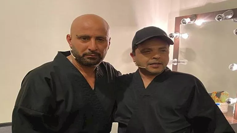 محمد هنيدي في فيديو مع أحمد السقا :”كل ما أقعد معاه بتزيد همومي أكتر”