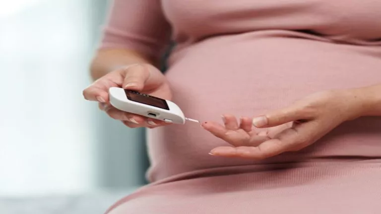 دراسة: المشروبات المحلاة اصطناعيا تزيد خطر الإصابة بسكري الحمل