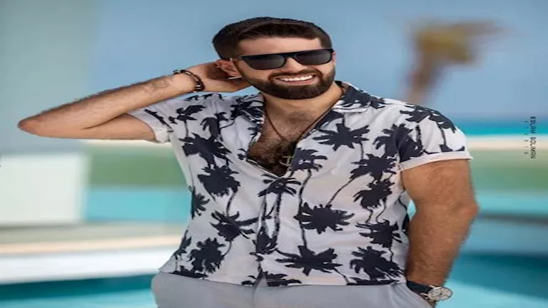 طارق الأبياري بإطلالة جذابة في رابع أيام الجونة