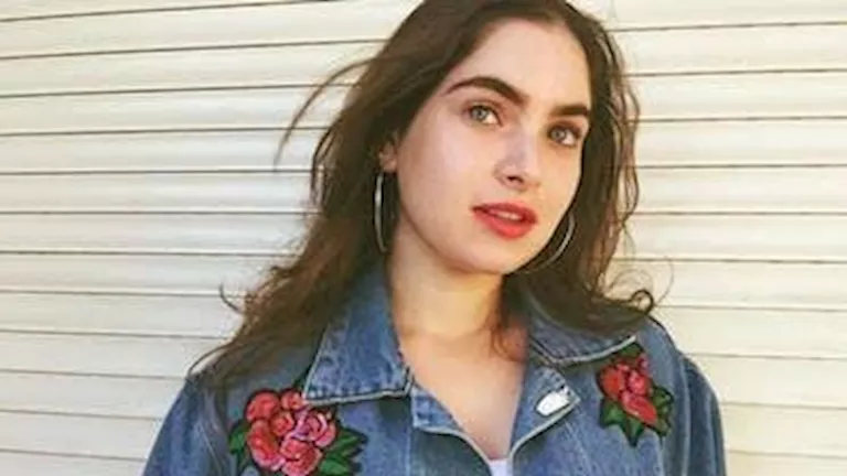 إطلالة جريئة لـ هاجر السراج في خامس أيام مهرجان الجونة السينمائي