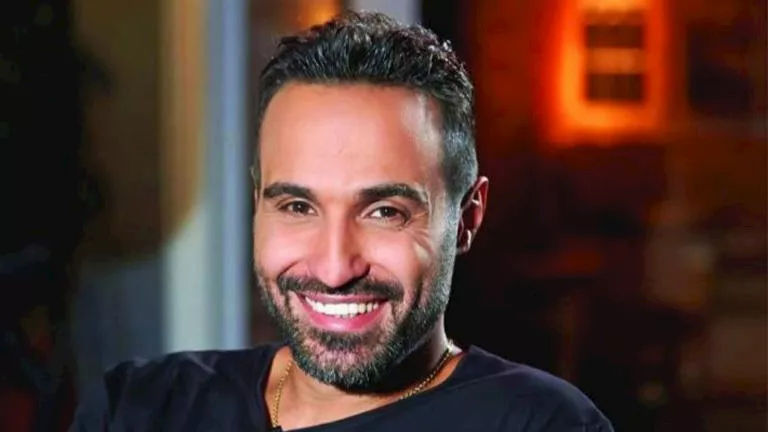 “عمر الشعلة جالكم”.. أحمد فهمي يروج لمسلسل ابن النادي قبل عرضه اليوم