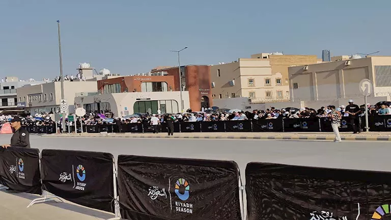 بالصور| حضور ضخم وبالونات عملاقة.. افتتاح النسخة السادسة من موسم الريا