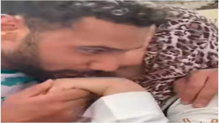 من هو يوسف حسن لاعب الزمالك السابق بعدما خطف الأنظار مع والدته؟