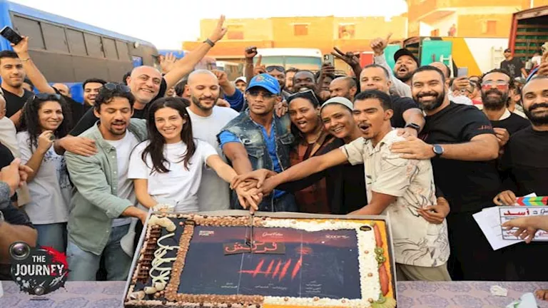 بـ شمروخ.. محمد رمضان يحتفل بانتهاء تصوير فيلم “أسد”