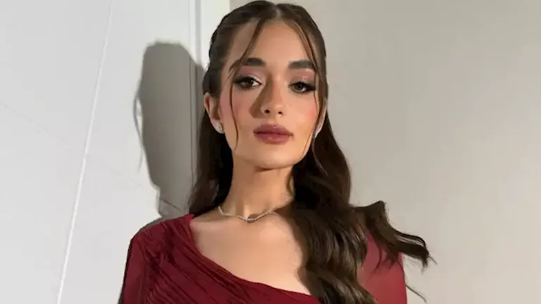 10 صور ومعلومات عن إطلالة ملك أحمد زاهر في أحدث ظهور